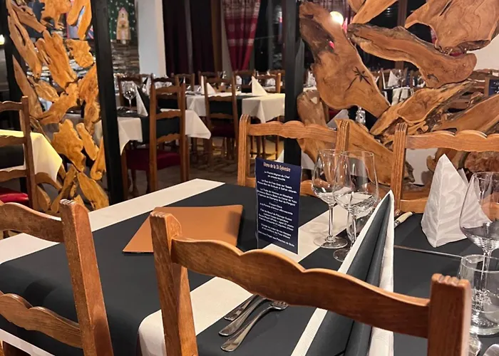 De Charme La Poste アンゼール